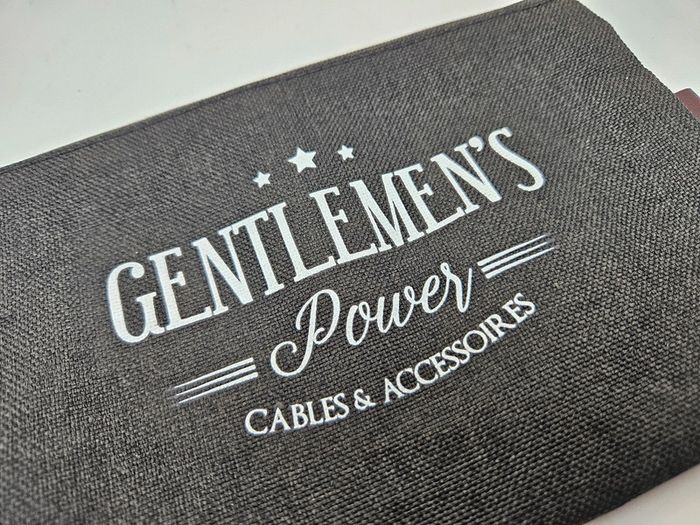 Trousse.
19x13cm. - photo numéro 2