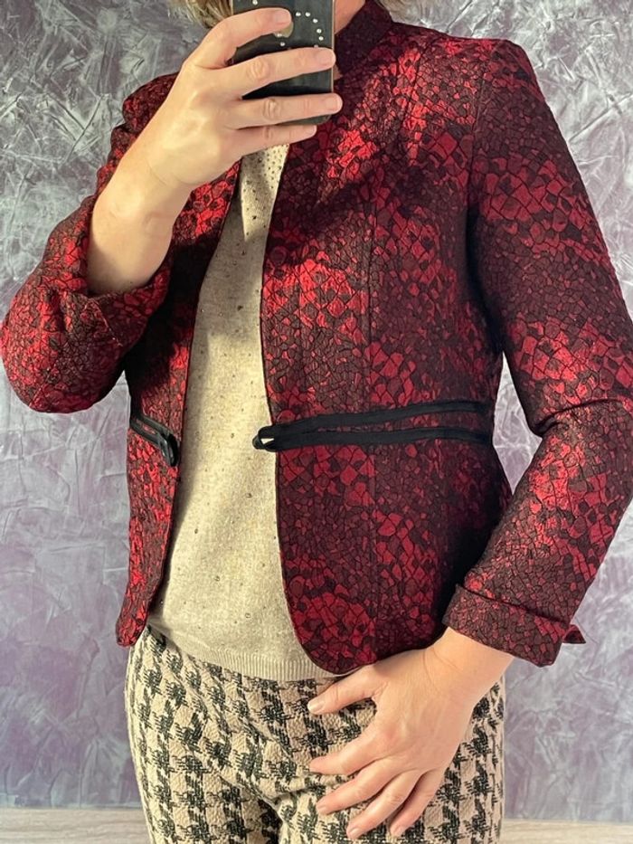 Superbe blazer bordeaux et noir