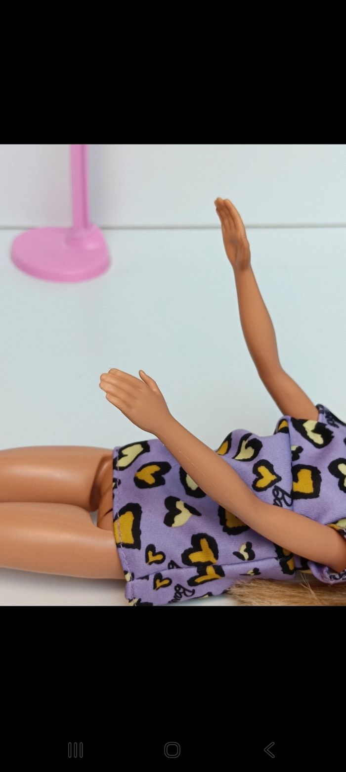 Poupée mattel Barbie chic t7439
Poupée et ensemble compris - photo numéro 7