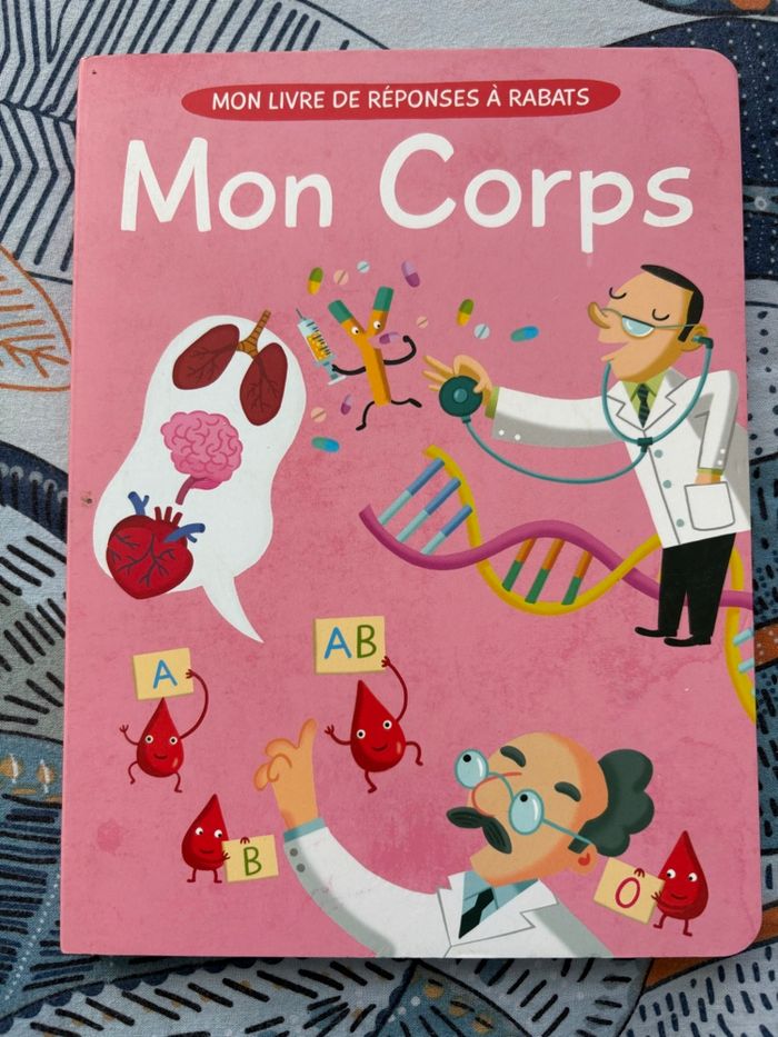 Livre à rabats - photo numéro 2