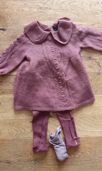 Robe laine avec legging et chaussettes
