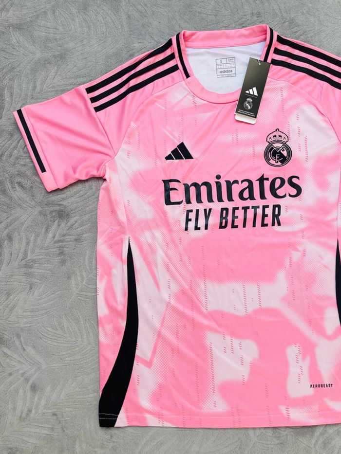 Maillot concept foot Réal Madrid rose taille s - photo numéro 2