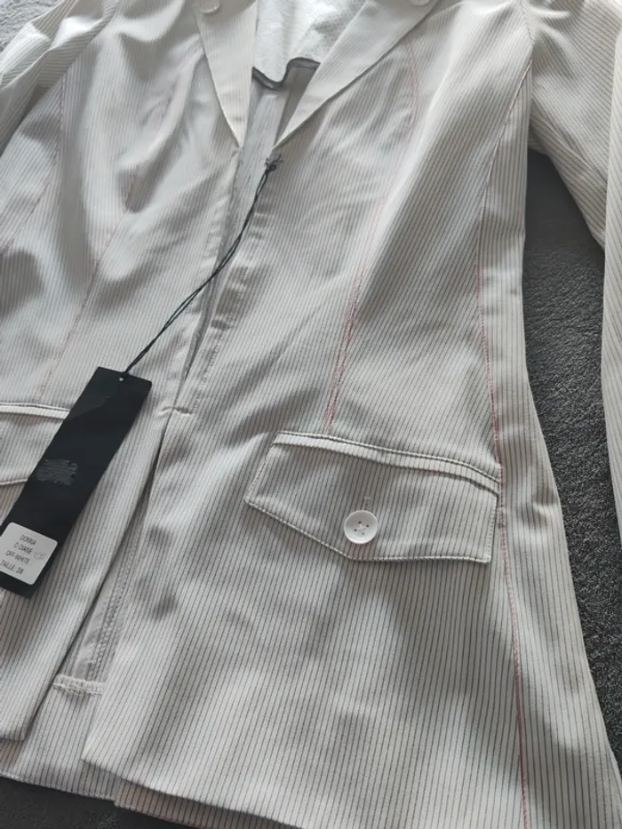 Blazer J.C. Trigon “Donna Diane” Off-White Rayé – Neuf avec Étiquette – Taille 38 - photo numéro 2