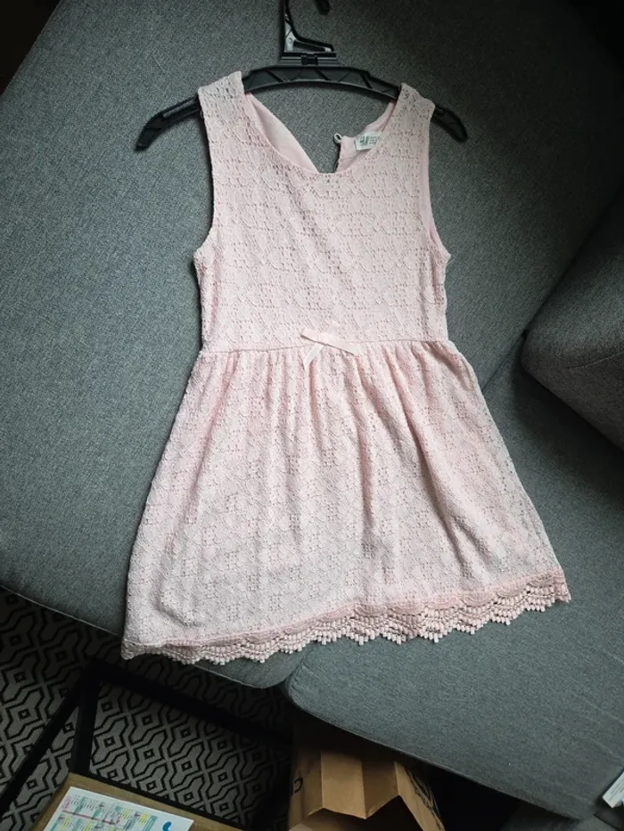 Robe effet brodé