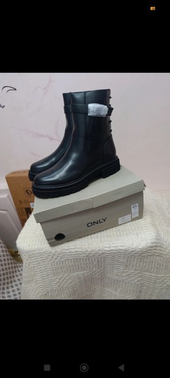 Chaussure only