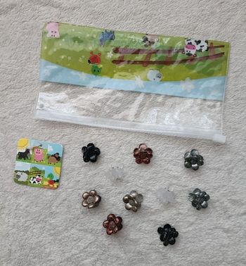 Lot de 10 barettes fleurs et une trousse animaux de la ferme