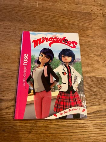 Livre La bibliothèque Rose Miraculous Un Duo de choc ! Numéro 25