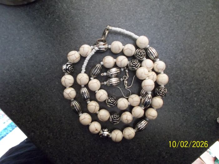 Collier en pierre - photo numéro 3