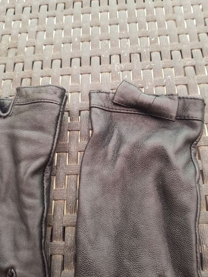 Gants noir femme 100% cuir d agneau. Taille  7.