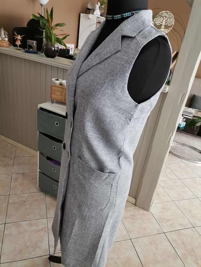Robe droite neuve T36.38. - photo numéro 7