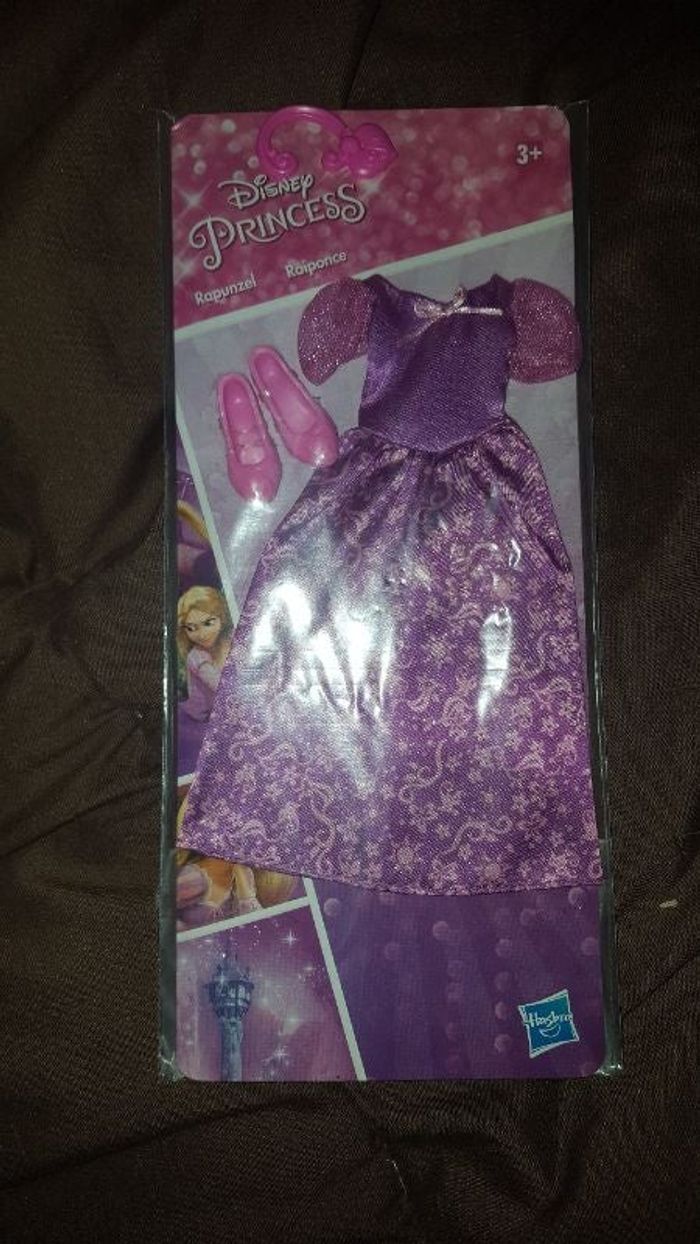 robe pour poupée barbie ou autres neuve princesse disney   raiponce