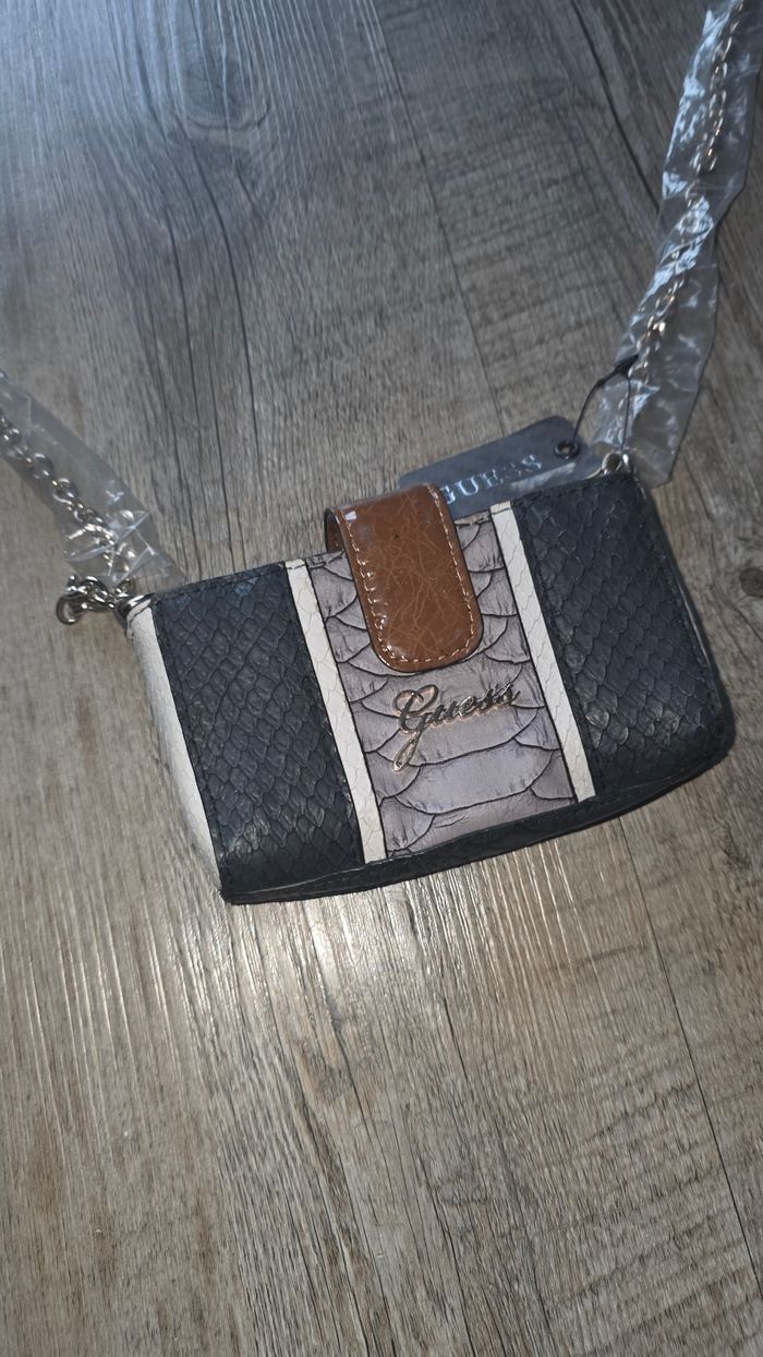 Petit sac a main bandoulière guess neuf - photo numéro 2