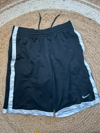 Short Homme Nike Basketball Noir & Blanc | Taille M | Très Bon État | Sport Training | R31