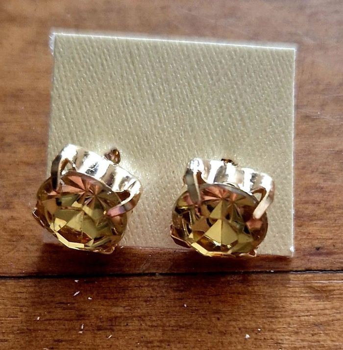 Clous d oreilles strass jaune
