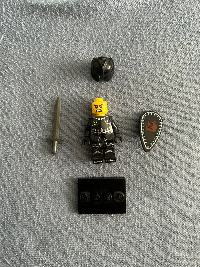 Lego Minifigure Evil Knight Série 7 col110