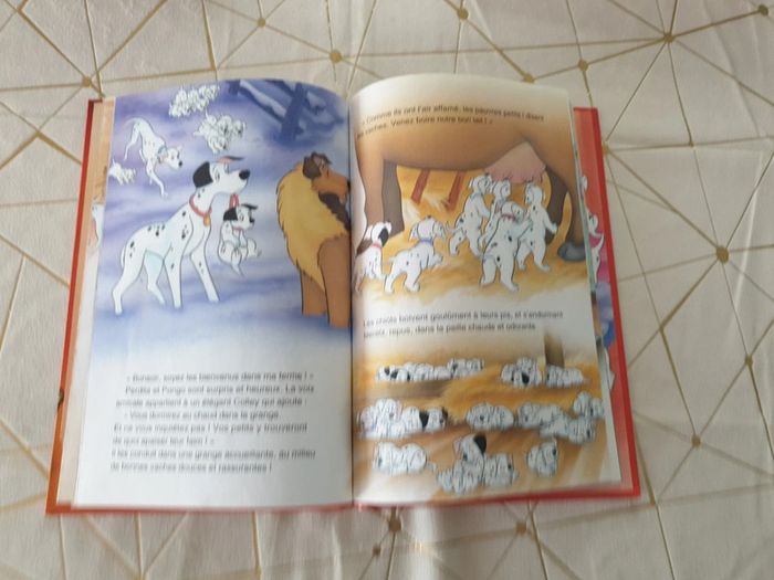 Livre "les 101 dalmatiens" - photo numéro 3