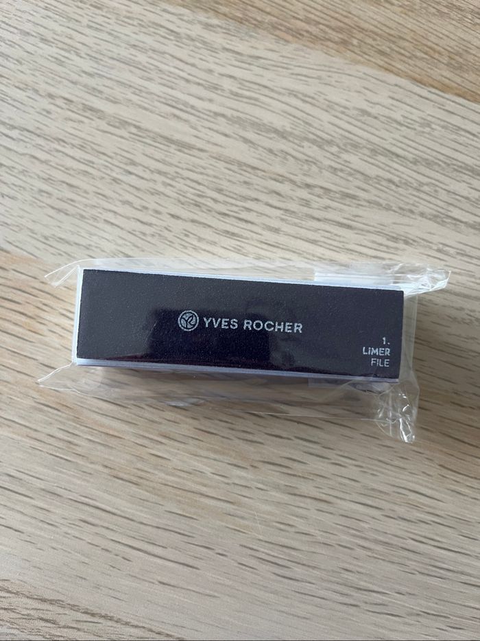 Polissoir manucure  Yves rocher