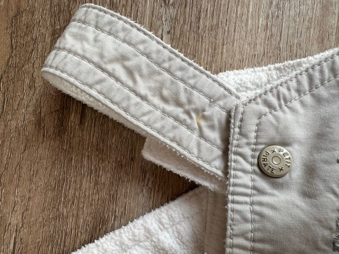 - Robe petit pirate (F) - 3 mois - Très bon état, mini tache - photo numéro 2