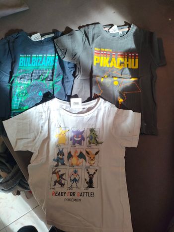 Lot 3 t shirt Pokemon