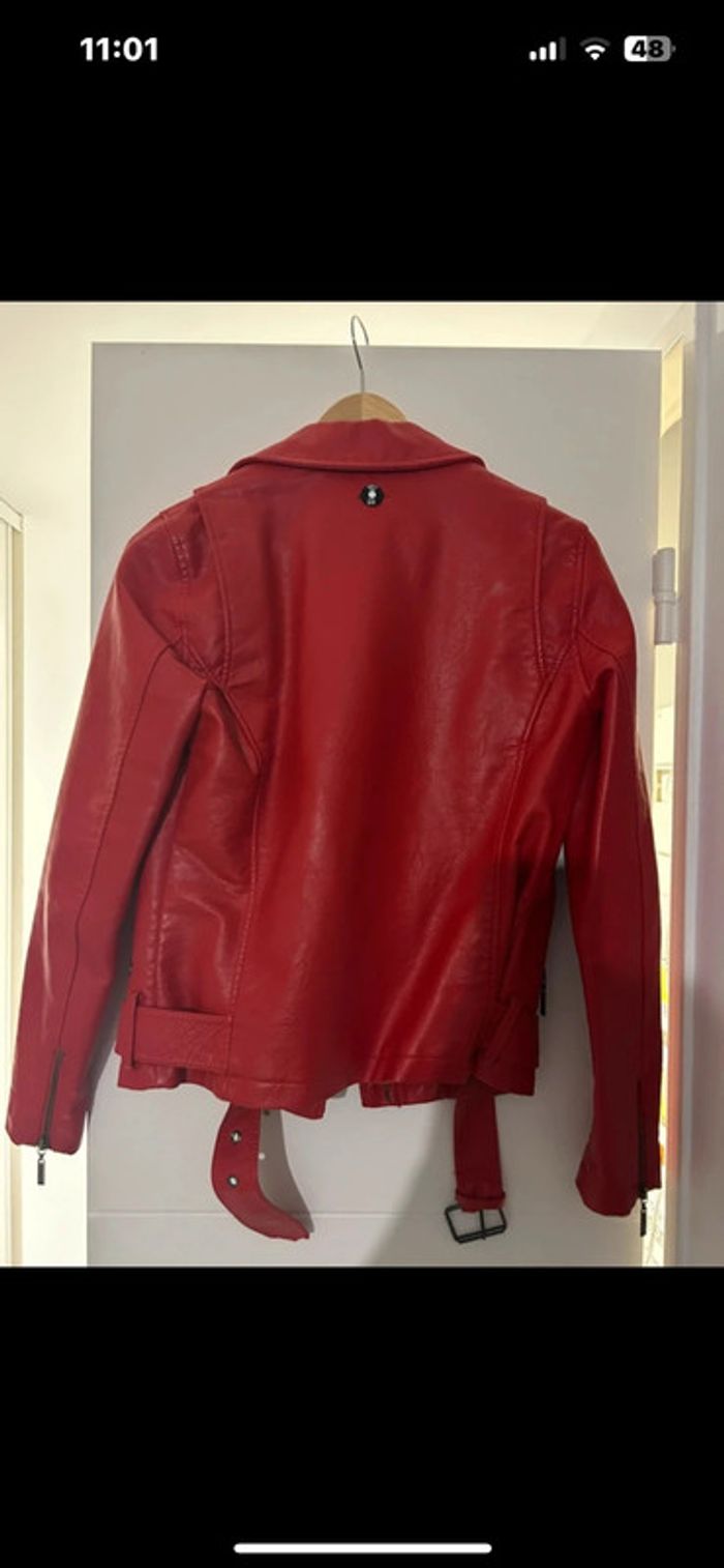 Veste simili rouge - photo numéro 2