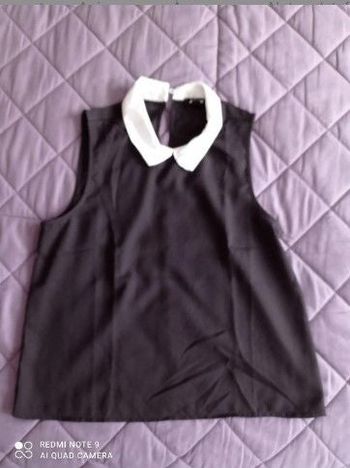 Haut Noir col blanc