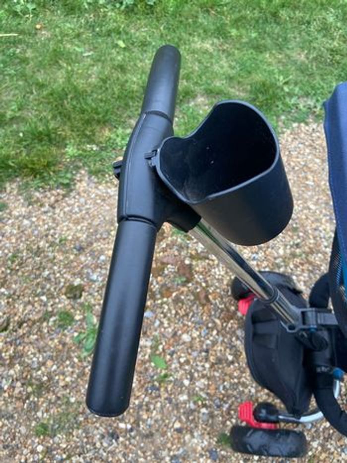 Poussette/Tricycle Strolly Compact Yvolution - photo numéro 9