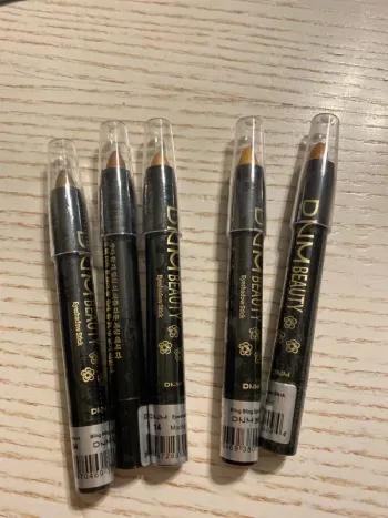 lot de 5 crayons à paupière  sticks nuance de beige brun neuf