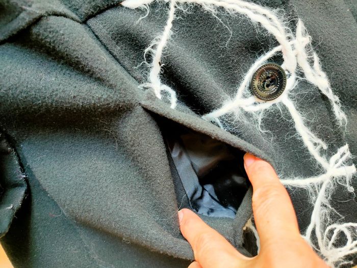 Manteau élégant noir à dessins blancs taille 42 marque cache cache - photo numéro 5