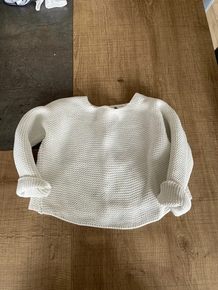 Pull en maille 6mois blanc cassé