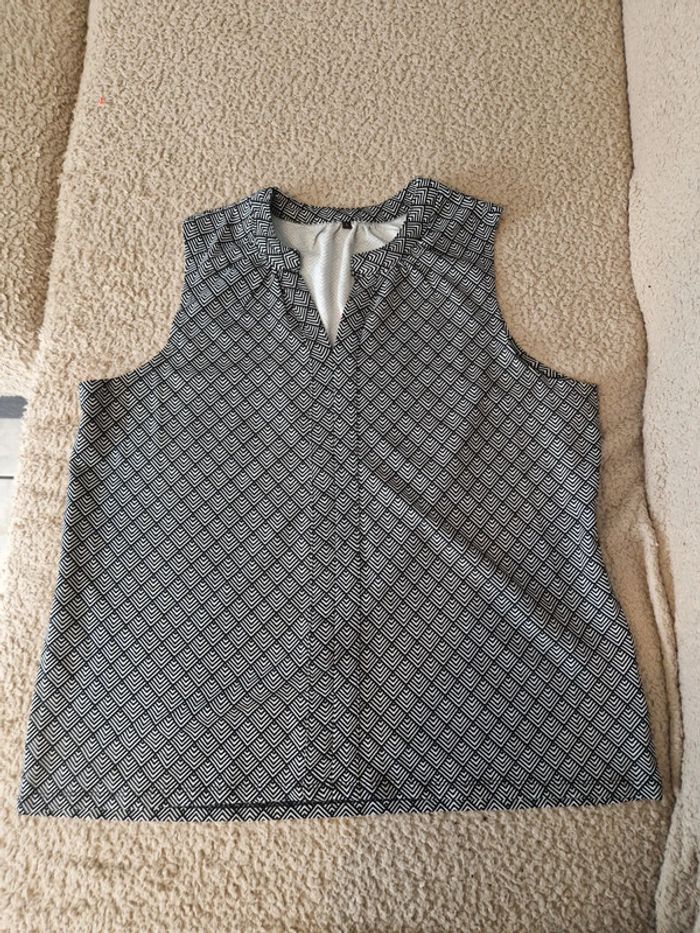 Joli débardeur taille L