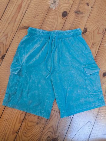 Short vert délavé