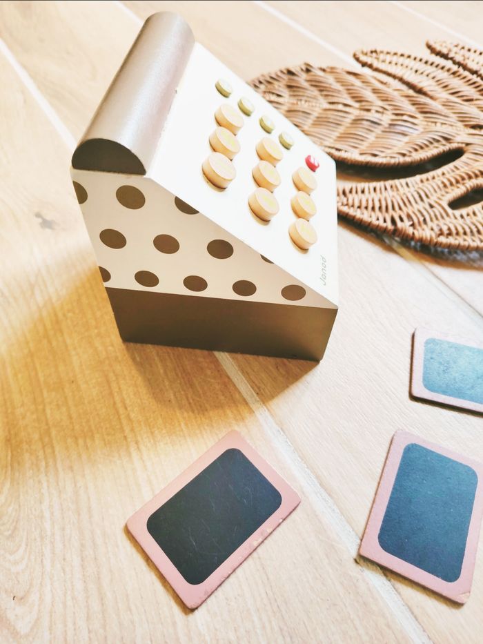 💵Dinette caisse enregistreuse avec ardoises en bois marque Janod - photo numéro 4