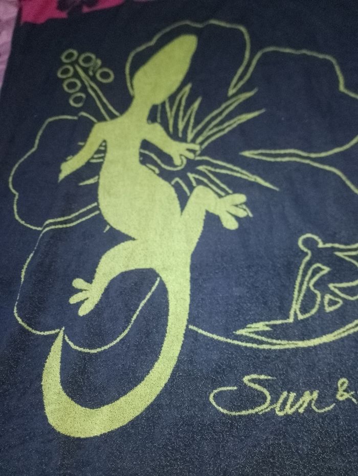 Grande serviette de bain où de plage
salamandre lézard - photo numéro 3