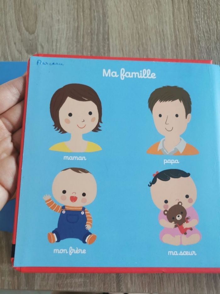 Lot de 2 livres pour bébé un imagier et la journée de bébé - photo numéro 4