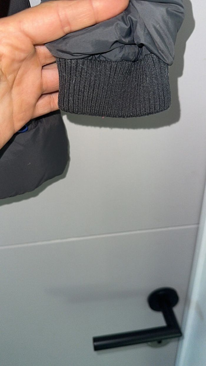 Doudoune demi-saison Armani – Gris foncé – Très bon état - photo numéro 4