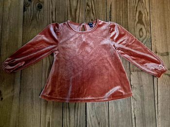 Joli haut en velours rasé