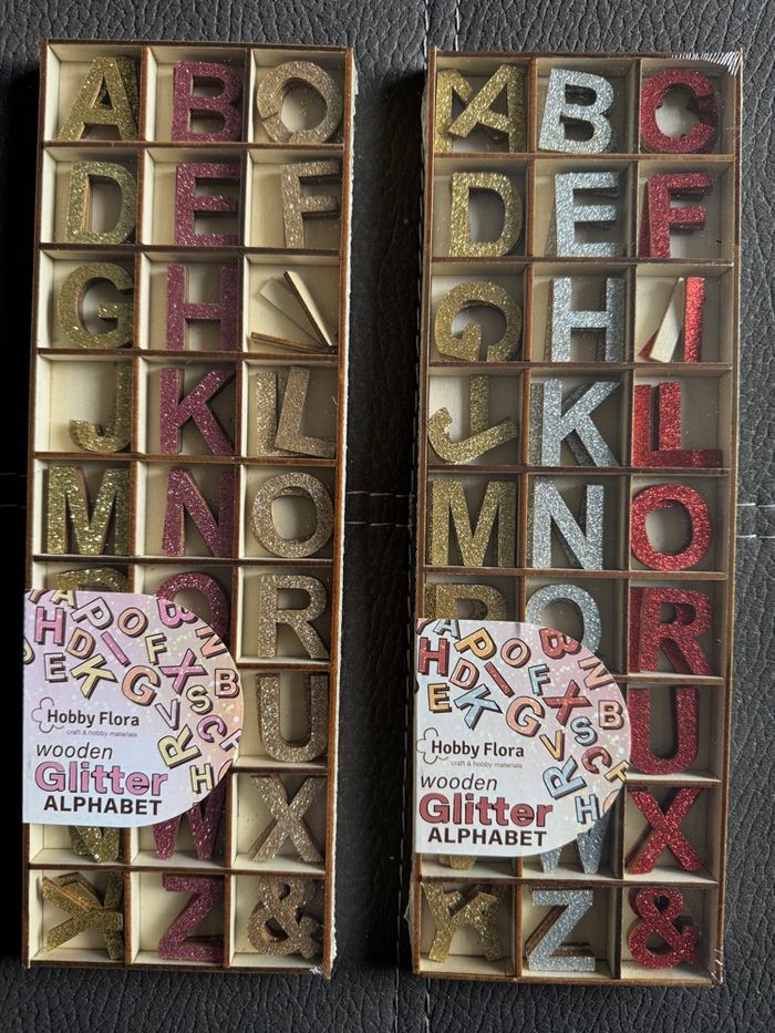 Alphabet en bois pailletée