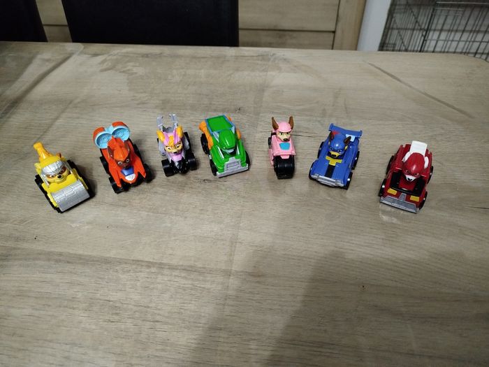 Lot véhicule paw patrole