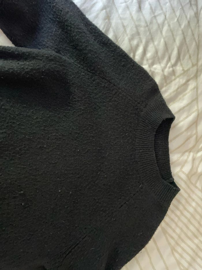 Pull noir - photo numéro 2