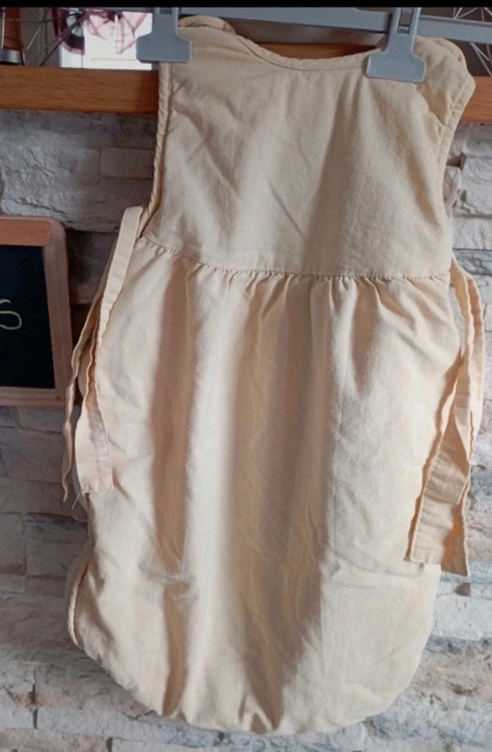 Turbulette taille 0-6mois en bon état couleur jaune pâle - photo numéro 2