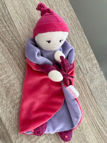 Doudou poupée corolle 