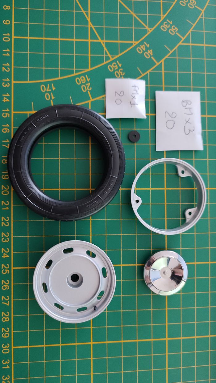 Lot pièces du fascicule n°20 pièce détachée Renault R8 Gordini 1/8 1/8ème Eaglemoss collections #D08