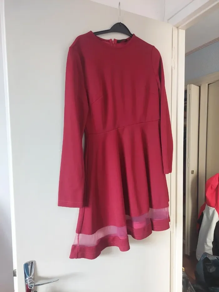 Robe rouge manche longue