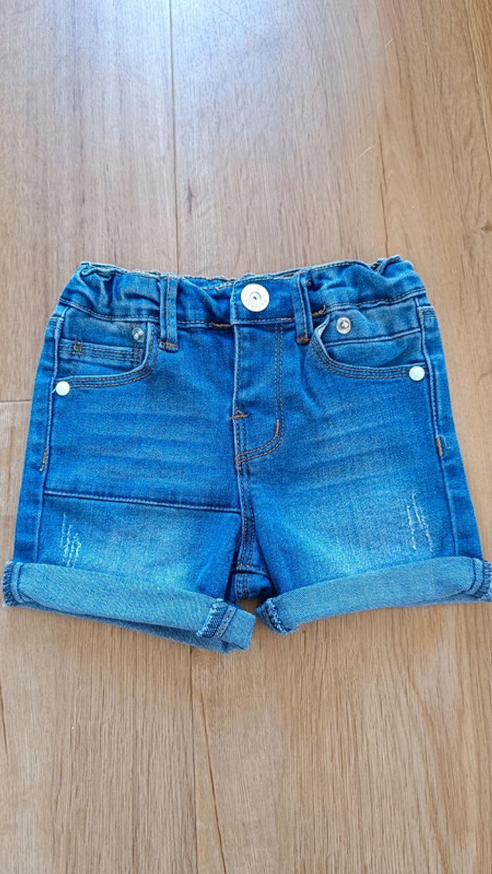 Short 9-12 mois