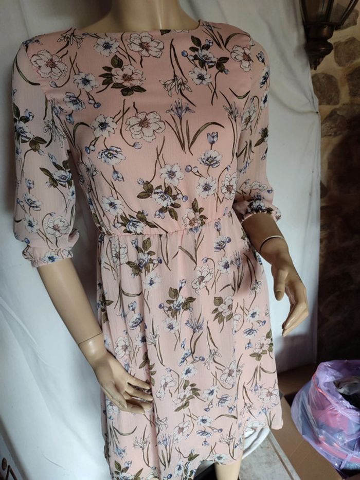 Robe rose pâle - photo numéro 3