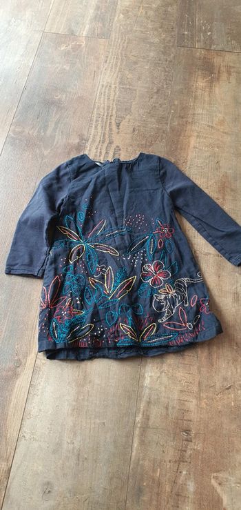 Robe dpam 24 mois en très bon état