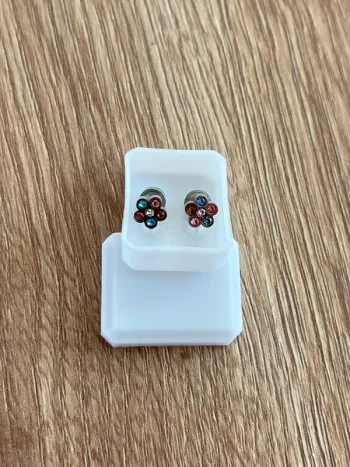 Boucle d’oreilles médicales fleurs argent en acier inoxydable
