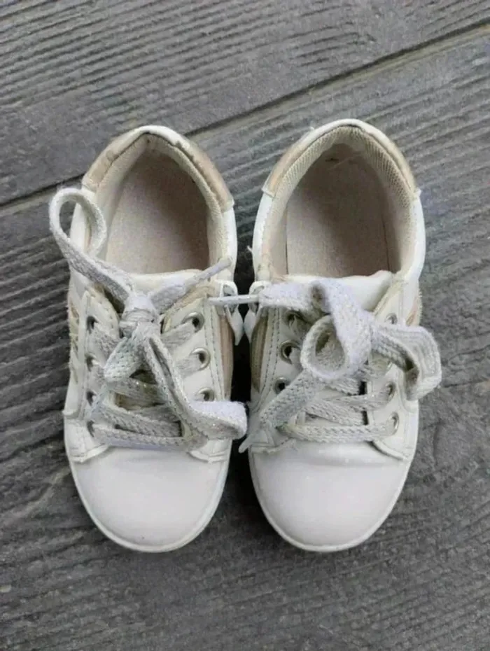 👟 Baskets Fille Pointure 25 Blanche & Dorée – Boutique Indépendante 💛 - photo numéro 6