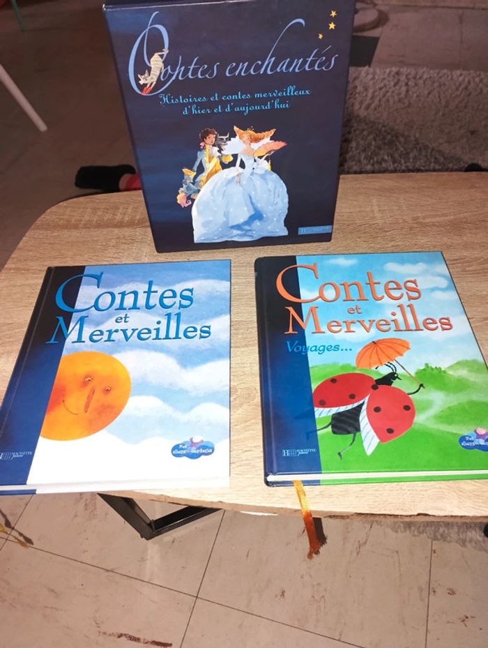2 gros livres sur les contes enchanté histoires et contes merveilleux d'hier et d'aujourd'hui