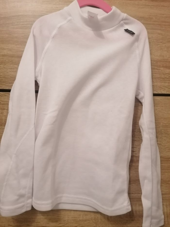 Tee-shirt thermique neuf 10ans decathlon - photo numéro 5